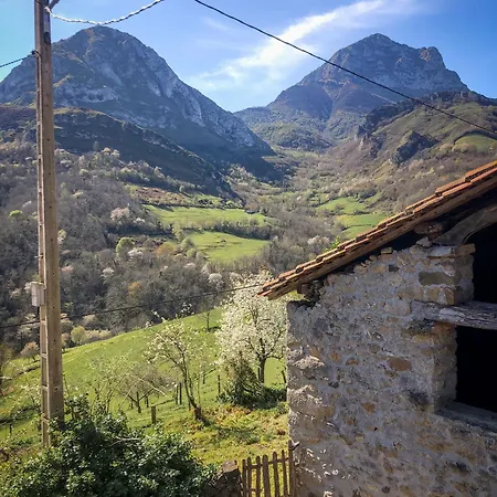 El Refugio Del Busgosu Villa Pen Exterior photo